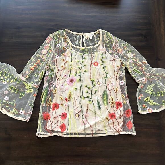 Adiva embroidery floral women top - Picture 1 of 5